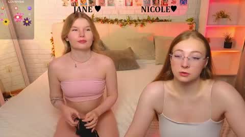 Merlizz Eva Jane Mila Nicole  left to right  online show from May 31, 2026, 7:59 pm