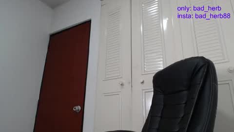 Snapshot of _real_bad_herb chatting on September 25, 2025, 4:27 am Alejandra online show from September 25, 2025, 4:27 am