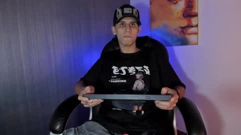 Snapshot of _realwav chatting on December 15, 2025, 5:44 am wav online show from December 15, 2025, 5:44 am