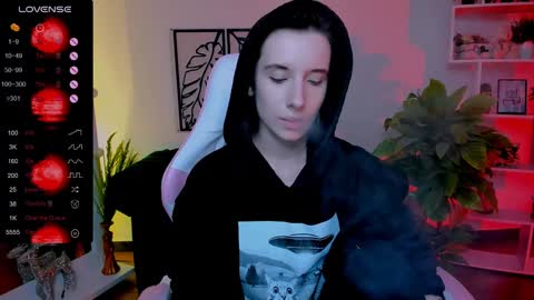 Snapshot of _rein_ramm chatting on January 21, 2025, 9:24 am Rein online show from January 21, 2025, 9:24 am