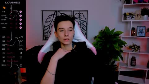 Snapshot of _rein_ramm chatting on February 5, 2025, 9:25 am Rein online show from February 5, 2025, 9:25 am