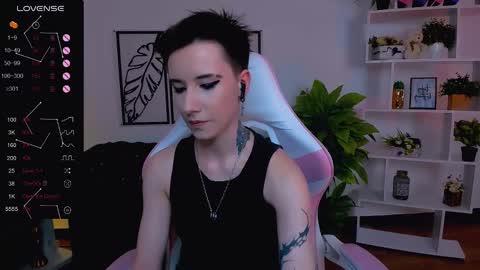 Snapshot of _rein_ramm chatting on February 10, 2025, 12:08 pm Rein online show from February 10, 2025, 12:08 pm