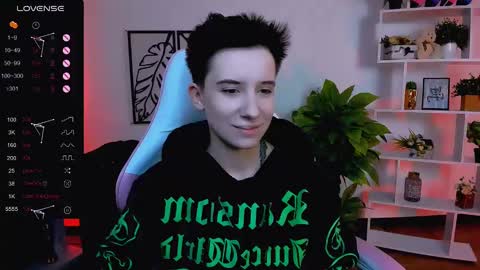 Snapshot of _rein_ramm chatting on February 12, 2025, 6:19 am Rein online show from February 12, 2025, 6:19 am