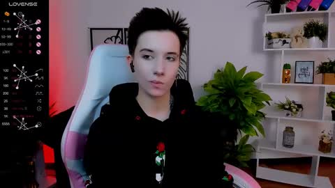 Snapshot of _rein_ramm chatting on February 19, 2025, 9:06 am Rein online show from February 19, 2025, 9:06 am