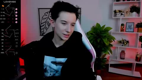 Snapshot of _rein_ramm chatting on February 25, 2025, 6:03 am Rein online show from February 25, 2025, 6:03 am