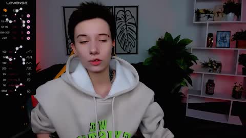 Snapshot of _rein_ramm chatting on February 26, 2025, 9:21 am Rein online show from February 26, 2025, 9:21 am