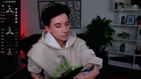 Snapshot of _rein_ramm chatting on February 26, 2025, 3:41 pm Rein online show from February 26, 2025, 3:41 pm