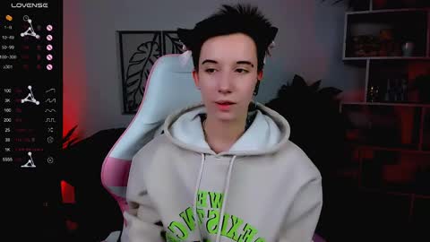 Snapshot of _rein_ramm chatting on February 28, 2025, 9:15 am Rein online show from February 28, 2025, 9:15 am