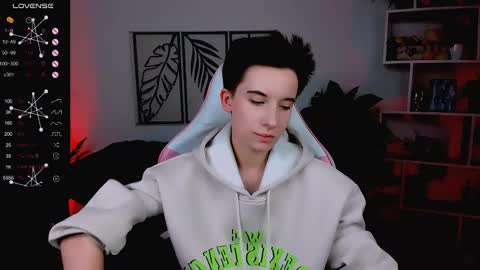 Snapshot of _rein_ramm chatting on February 28, 2025, 12:20 pm Rein online show from February 28, 2025, 12:20 pm