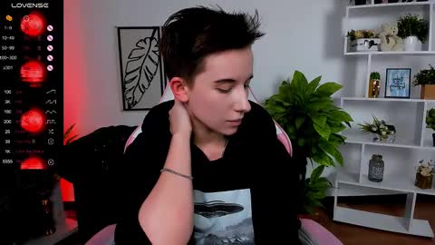 Snapshot of _rein_ramm chatting on March 5, 2025, 12:33 pm Rein online show from March 5, 2025, 12:33 pm