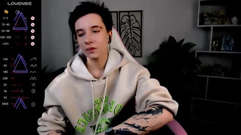 Snapshot of _rein_ramm chatting on March 10, 2025, 6:05 am Rein online show from March 10, 2025, 6:05 am