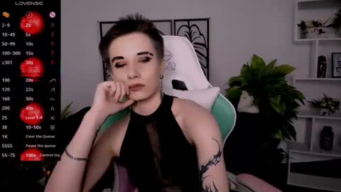 Snapshot of _rein_ramm chatting on September 11, 2025, 5:35 pm Rein online show from September 11, 2025, 5:35 pm