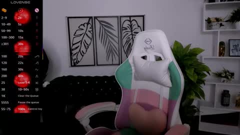 Snapshot of _rein_ramm chatting on September 13, 2025, 5:35 pm Rein online show from September 13, 2025, 5:35 pm