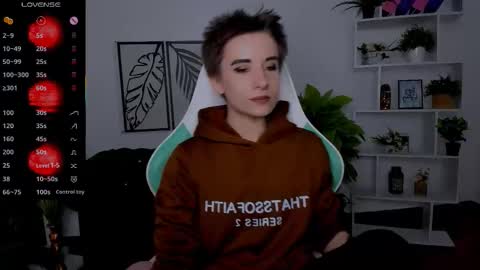 Snapshot of _rein_ramm chatting on October 6, 2025, 6:49 pm Rein online show from October 6, 2025, 6:49 pm