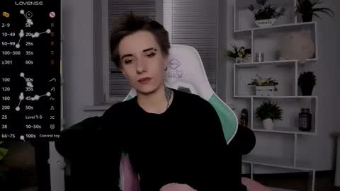 Snapshot of _rein_ramm chatting on October 11, 2025, 7:56 pm Rein online show from October 11, 2025, 7:56 pm