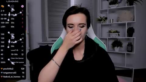 Snapshot of _rein_ramm chatting on October 29, 2025, 8:32 pm Rein online show from October 29, 2025, 8:32 pm