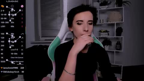 Snapshot of _rein_ramm chatting on November 3, 2025, 8:54 pm Rein online show from November 3, 2025, 8:54 pm