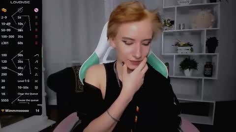 Snapshot of _rein_ramm chatting on November 18, 2025, 6:23 pm Rein online show from November 18, 2025, 6:23 pm