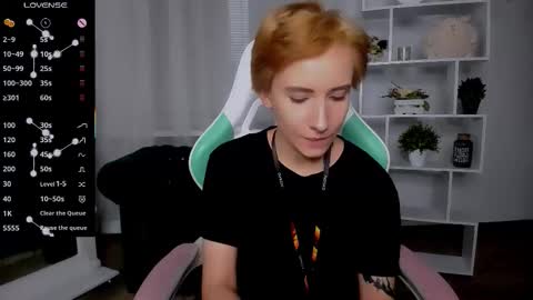 Snapshot of _rein_ramm chatting on November 19, 2025, 5:24 pm Rein online show from November 19, 2025, 5:24 pm