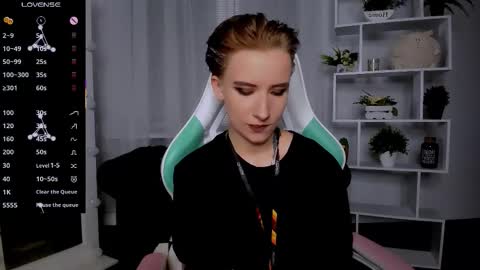 Snapshot of _rein_ramm chatting on November 22, 2025, 5:56 pm Rein online show from November 22, 2025, 5:56 pm