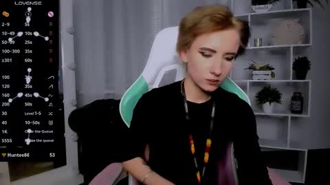 Snapshot of _rein_ramm chatting on November 25, 2025, 7:14 pm Rein online show from November 25, 2025, 7:14 pm