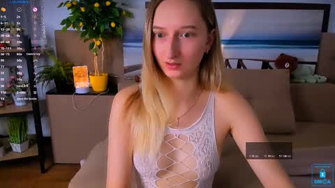 I am Rina online show from October 25, 2025, 5:37 am