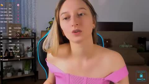 I am Rina online show from November 19, 2025, 6:46 am