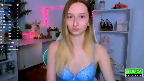 I am Rina online show from December 3, 2025, 6:43 am