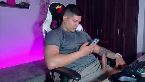 Roberto online show from October 29, 2025, 1:46 pm