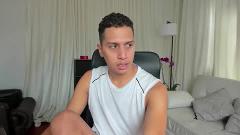 sair online show from October 18, 2025, 7:03 pm