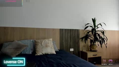 _samantagomez online show from March 5, 2026, 7:32 pm