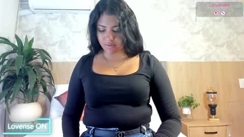 _samantagomez online show from June 6, 2026, 1:05 pm