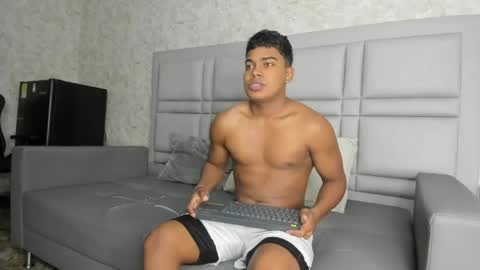 _sammy_ice online show from April 21, 2026, 4:12 pm