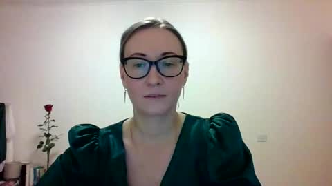 _sandyqueen__ online show from November 22, 2025, 4:17 pm