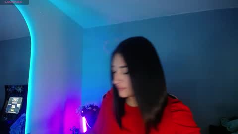  SantaLove  online show from April 10, 2026, 10:58 pm