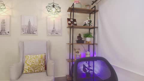 Sassy Girl online show from April 17, 2026, 6:22 pm