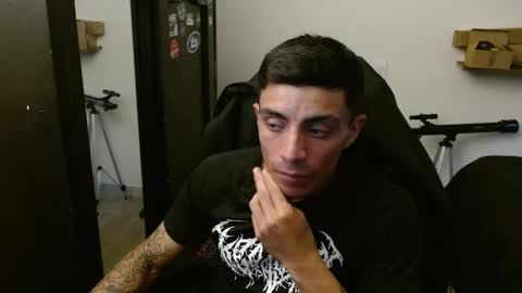 SCHNEIDER online show from April 21, 2026, 9:39 pm