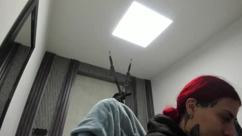 Snapshot of _selene_red chatting on February 19, 2026, 12:39 am Selene online show from February 19, 2026, 12:39 am