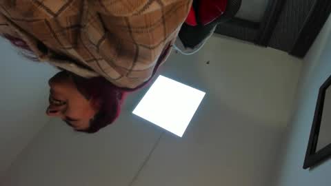 Snapshot of _selene_red chatting on March 5, 2026, 12:39 am Selene online show from March 5, 2026, 12:39 am