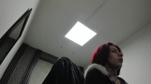 Snapshot of _selene_red chatting on March 6, 2026, 12:40 am Selene online show from March 6, 2026, 12:40 am