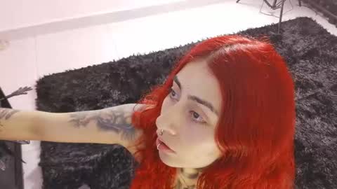 Snapshot of _selene_red chatting on July 6, 2026, 1:35 am Selene online show from July 6, 2026, 1:35 am