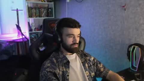 Ask me online show from September 26, 2025, 3:16 pm