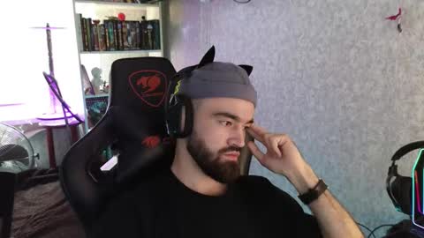 Ask me online show from October 9, 2025, 12:47 pm