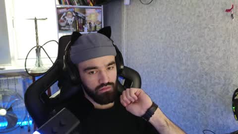 Ask me online show from October 13, 2025, 11:21 am