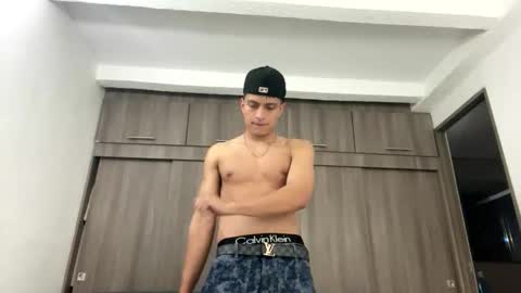 Juan Pablo-independent model online show from September 21, 2025, 5:53 am