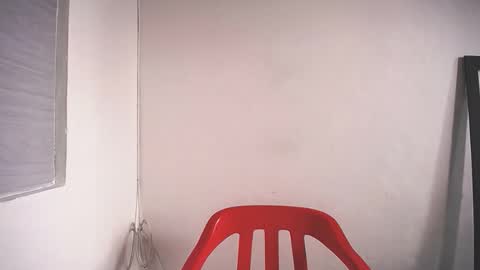 Juan Pablo-independent model online show from November 16, 2025, 8:58 pm