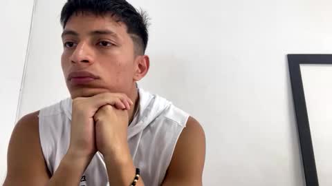 Juan Pablo-independent model online show from January 6, 2026, 6:00 pm