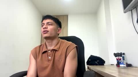 Juan Pablo-independent model online show from March 3, 2026, 10:37 pm