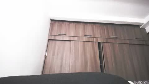 Juan Pablo-independent model online show from March 7, 2026, 11:02 pm