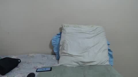 Snapshot of _sexylipss chatting on December 17, 2025, 1:06 pm _sexylipss online show from December 17, 2025, 1:06 pm